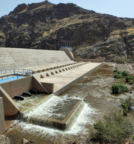 القطاع الغربي يُنفّذ خطة تشغيل السدود لعام 2025 بتصريف أكثر من 724 ألف متر مكعب من المياه