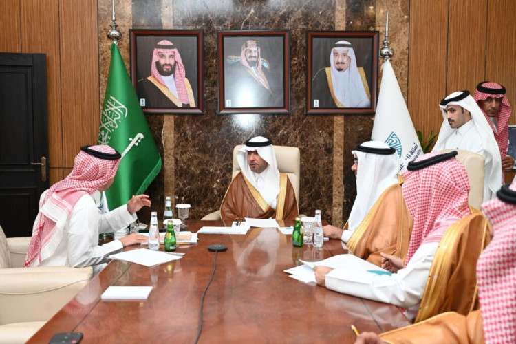 وزير البلديات والإسكان يشيد بتحول أمانة المنطقة الشرقية إلى نموذج في التحول الحضري والاستدامة الرقمية