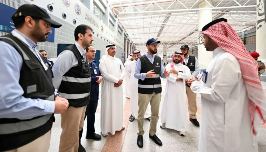 رئيس “الغذاء والدواء” يقف ميدانيًا على جاهزية أعمال الهيئة في مكة المكرمة ومطار الملك عبدالعزيز