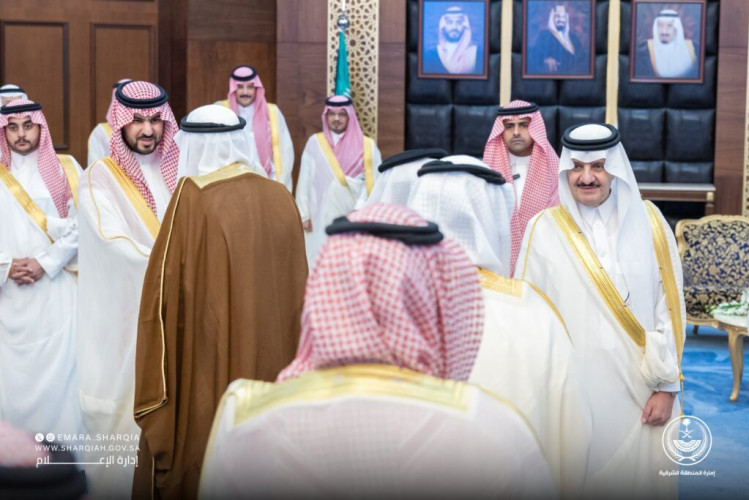 أمير المنطقة الشرقية ونائبه يستقبلان المهنئين بعيد الأضحى