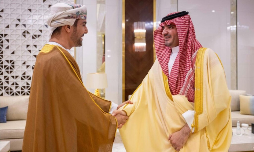 الأمير عبدالعزيز بن سعود يستقبل سفير سلطنة عمان المعيّن حديثًا لدى المملكة