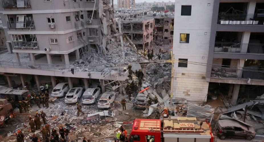 شبكة CNN: حي سكني كامل دُمّر في بات يام بضربة إيرانية فجر الأحد إثر وابل من الصواريخ