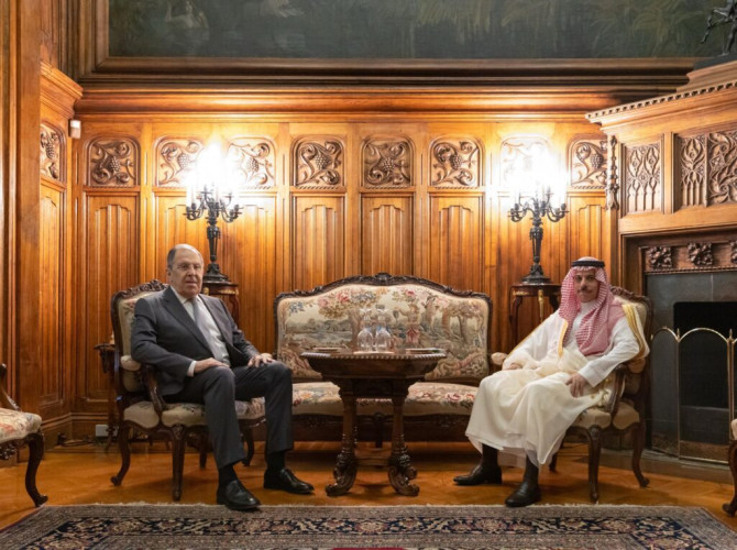 وزير الخارجية يلتقى وزير خارجية روسيا ويعقدان جلسة مباحثات رسمية