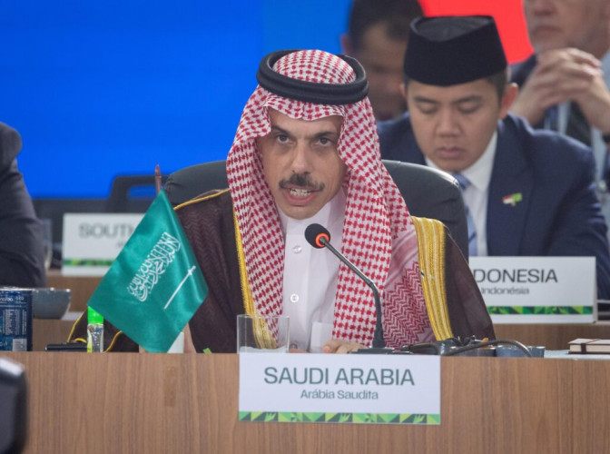 نيابةً عن سمو ولي العهد.. سمو وزير الخارجية يشارك في جلسة “البيئة.. مؤتمر الأطراف لتغيّر المناخ COP30.. والصحة العالمية” خلال قمة بريكس 2025