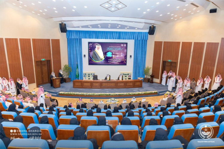 أمير المنطقة الشرقية يرعى حفل تخريج أكثر من 400 طالب وطالبة من مستفيدي “جمعية بناء”