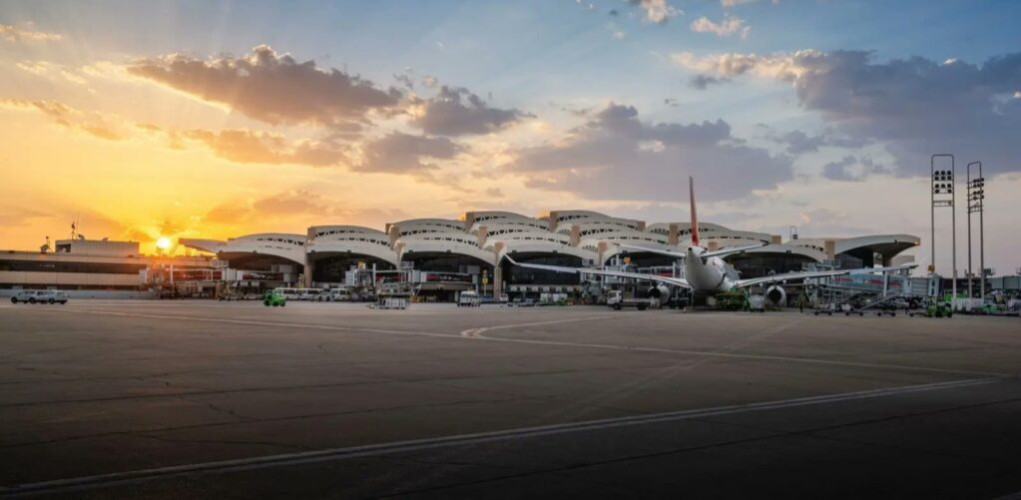 مطار الملك خالد الدولي الأول عالميًا لشهر يونيو في التزامه بمواعيد الرحلات