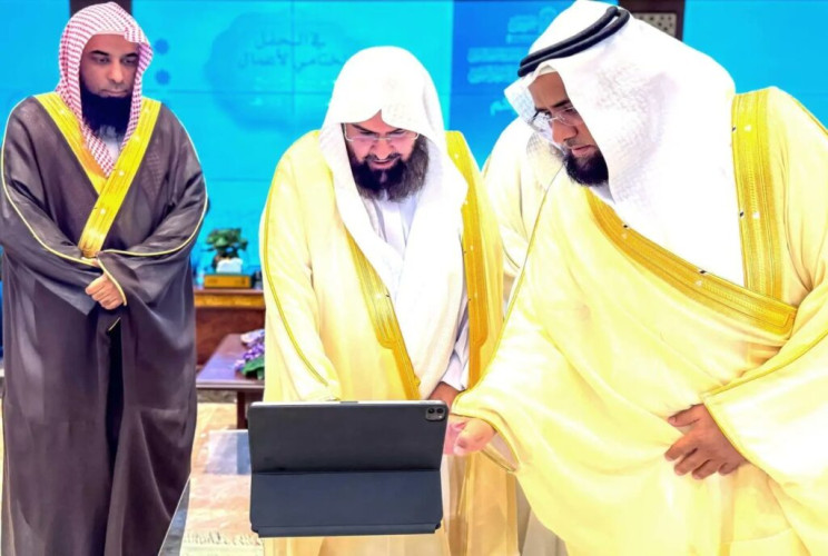 السديس يُدشّن مبادرة “زائراتنا شرف لمنسوباتنا” لتعزيز التجربة الدينية لزائرات المسجد النبوي