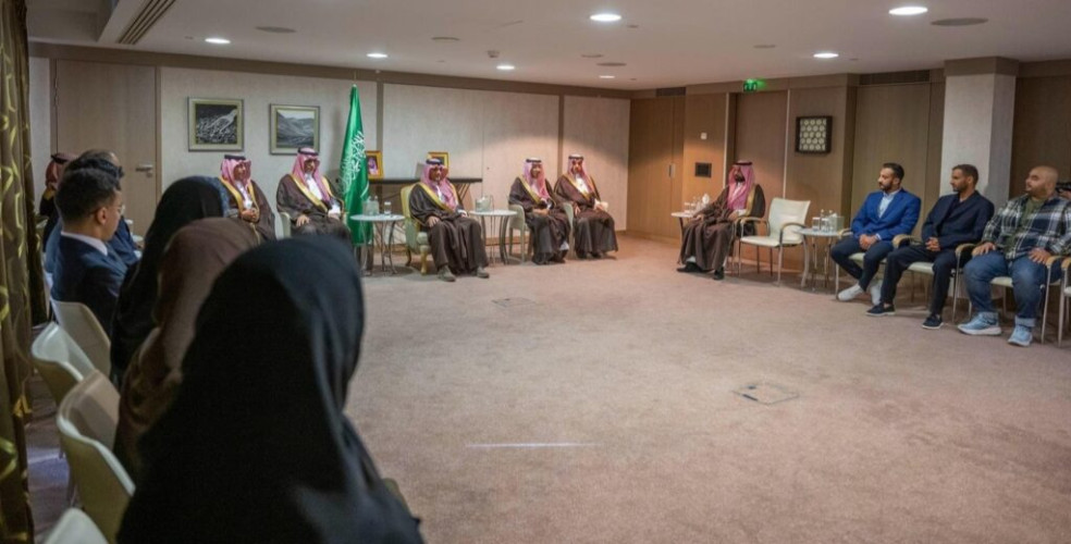الأمير عبدالعزيز بن سعود يلتقي مجموعة من منسوبي الوزارة المبتعثين للدراسة في فرنسا