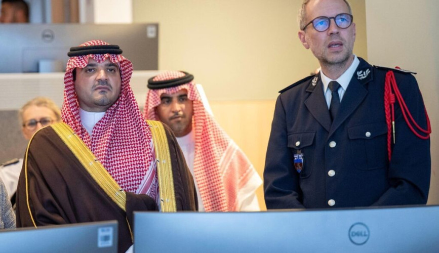 الأمير عبدالعزيز بن سعود يزور مركز العمليات الأمنية لشرطة باريس