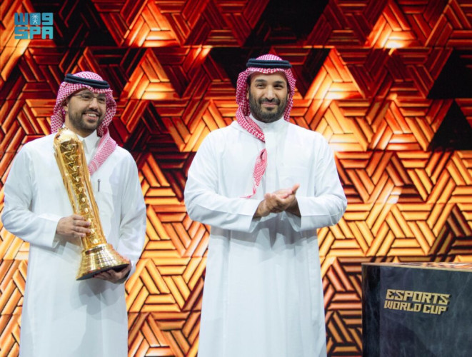 سمو ولي العهد يُشرّف الحفل الختامي لبطولة كأس العالم للرياضات الإلكترونية لعام 2025 ويتوج “فريق فالكونز” الفائز بكأس البطولة