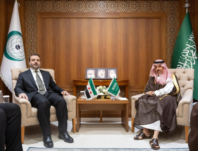 وزير الخارجية يلتقي وزير خارجية سوريا