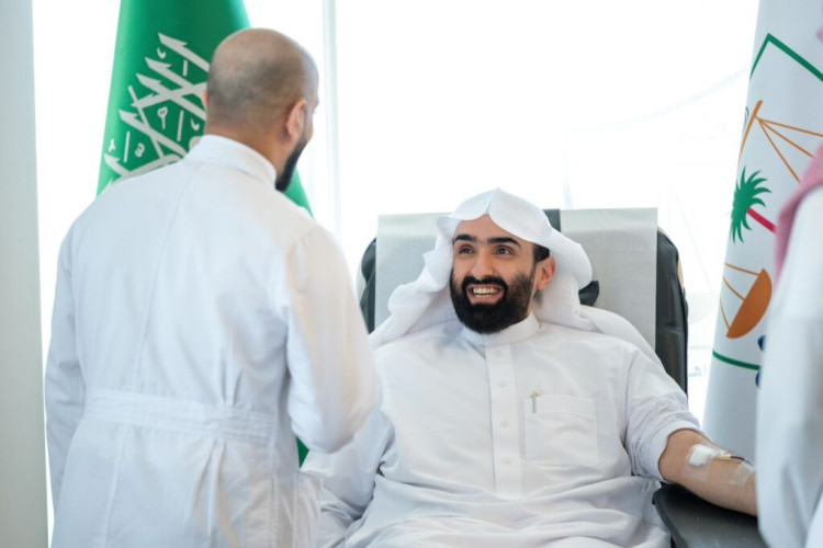 معالي د. خالد اليوسف ومنسوبو ديوان المظالم يشاركون في الحملة الوطنية للتبرع بالدم التي أطلقها سمو ولي العهد