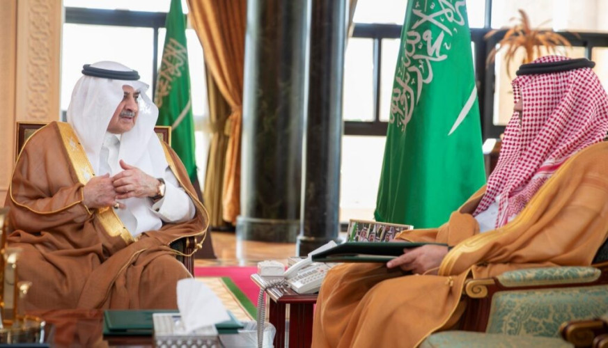 الأمير فهد بن سلطان يطّلع على نتائج القبول بجامعة تبوك