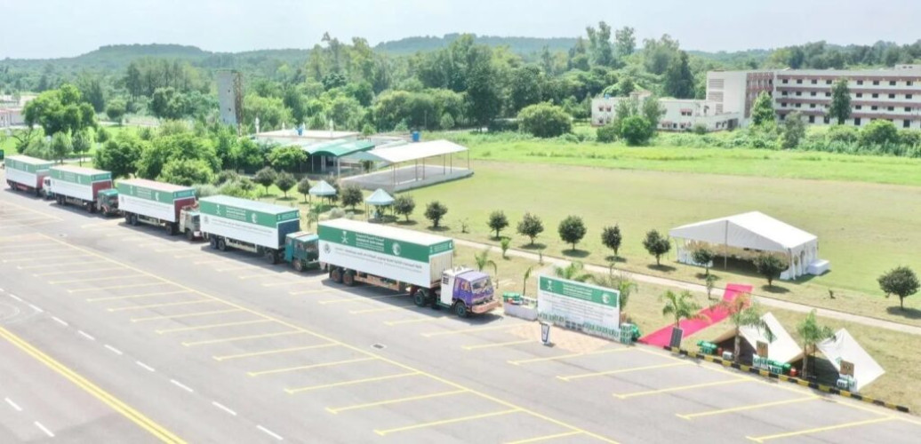 مركز الملك سلمان يسيّر قافلة المساعدات الإغاثية العاجلة لمتضرري الفيضانات في إقليم خيبر بختونخواه الباكستاني