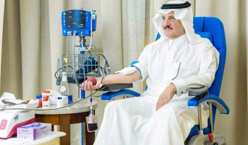 أمير المنطقة الشرقية يشارك في الحملة الوطنية للتبرع بالدم التي أطلقها سمو ولي العهد