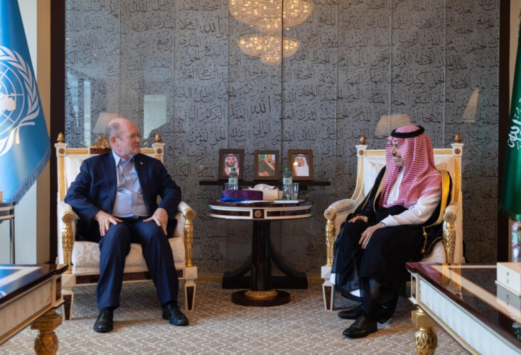 سمو وزير الخارجية يلتقي السيناتور الأمريكي بيتر ويلش والسيناتور كريس كونز