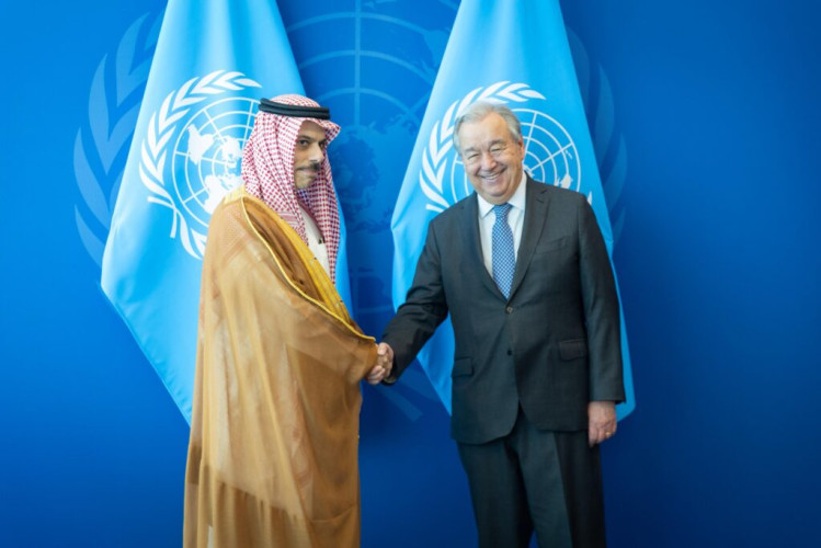 سمو وزير الخارجية يلتقي الأمين العام لمنظمة الأمم المتحدة