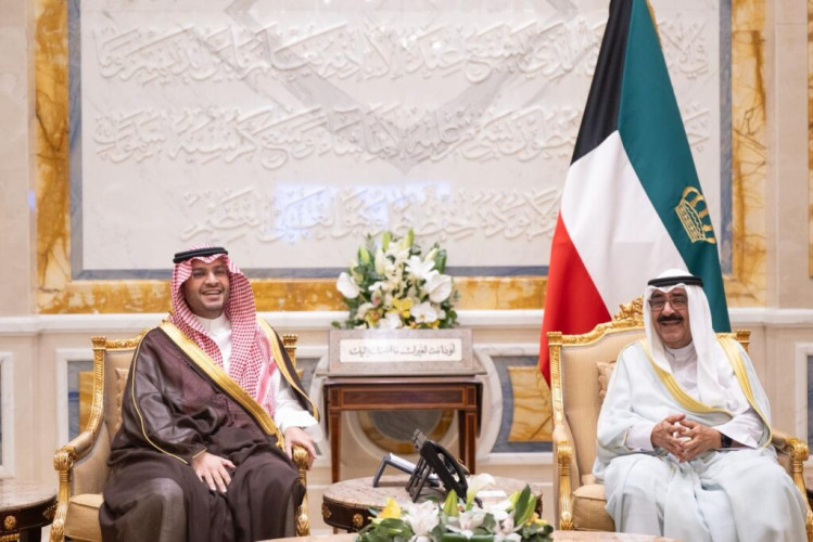 سمو أمير دولة الكويت يستقبل سمو الأمير تركي بن محمد بن فهد