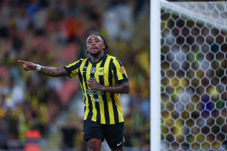 بأربعة أهداف.. الاتحاد يفوز على الفتح في مباراة مثيرة