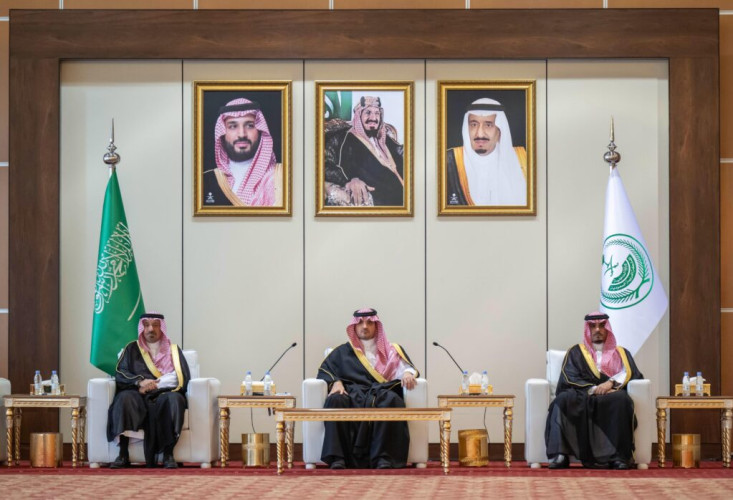 الأمير عبدالعزيز بن سعود يلتقي عددًا من المواطنين من أهالي منطقة نجران