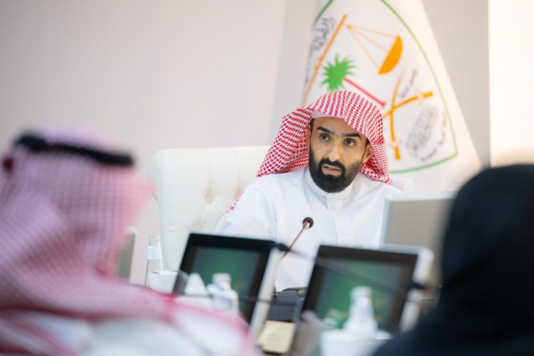 معالي د. خالد اليوسف يترأس اجتماع لجنة التعاملات الإلكترونية لمناقشة تقنيات الذكاء الاصطناعي