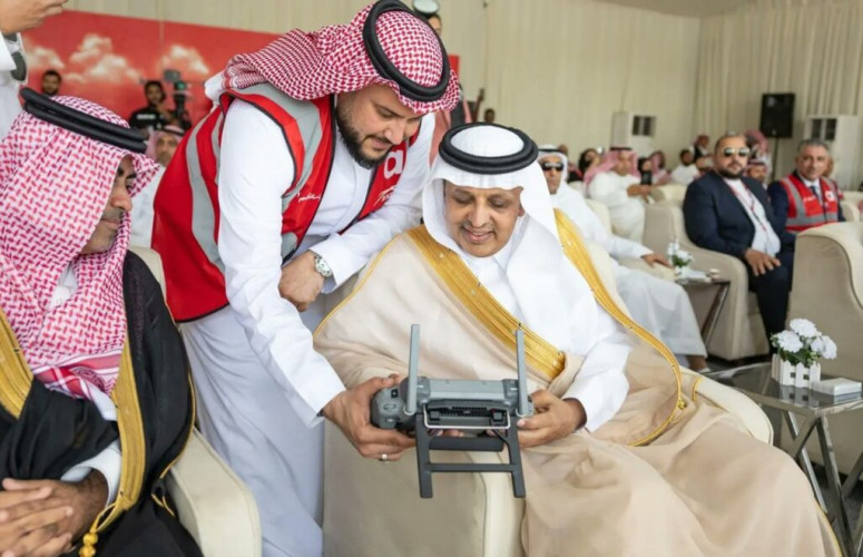 “نائب وزير النقل” يرعى تنفيذ تجربة توصيل الطرود عبر الطائرات بدون طيار
