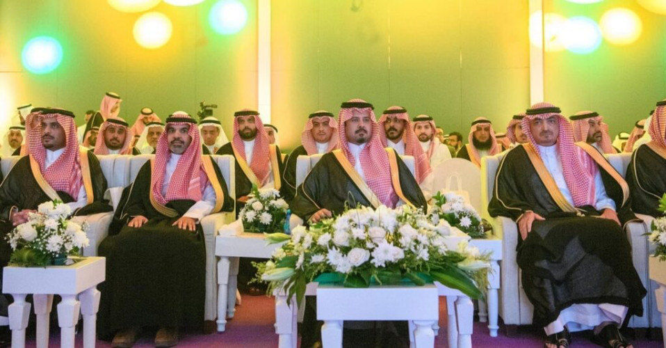 أمير منطقة المدينة المنورة يُدشِّن سوق التمور المركزي ويرعى ملتقى “ذات نخل” للتمور الفاخرة