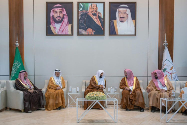 برعاية معالي د. اليوسف، ديوان المظالم يحتفل مع منسوبيه بمناسبة اليوم الوطني 95