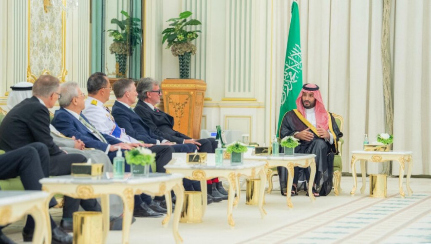 نيابة عن خادم الحرمين الشريفين.. سمو ولي العهد يتسلم أوراق اعتماد سفراء عدد من الدول الشقيقة والصديقة المعينين لدى المملكة