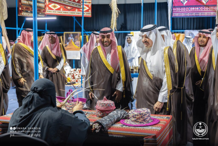 أمير المنطقة الشرقية يفتتح “معرض الشرقية للحرف اليدوية”