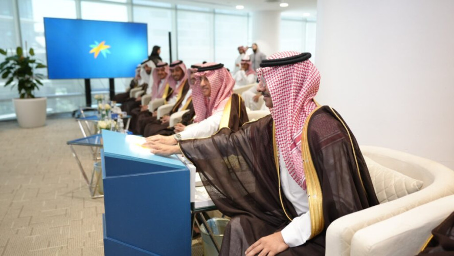 وزارة “الموارد البشرية” بالتعاون مع وزارة العدل تعتمد بند الأجر في عقد العمل الموثق سندًا تنفيذيًا لتسريع الفصل في المنازعات العمالية