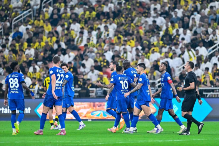 الهلال يفوز على الاتحاد بهدفين دون رد في الكلاسيكو