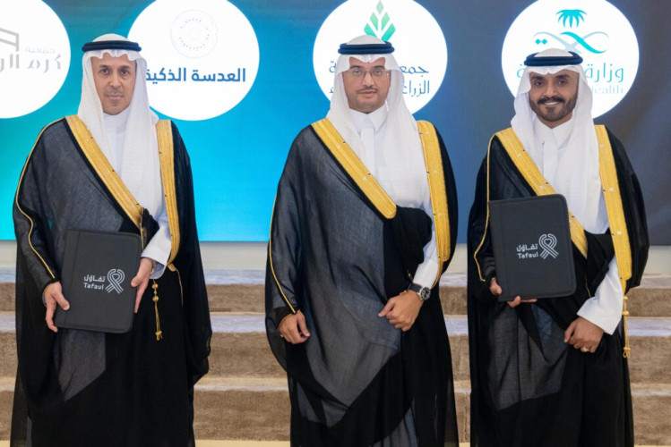 محافظ الأحساء يرعى حفل جمعية “تفاؤل” ويشيد بدعم القيادة للعمل الخيري والصحي