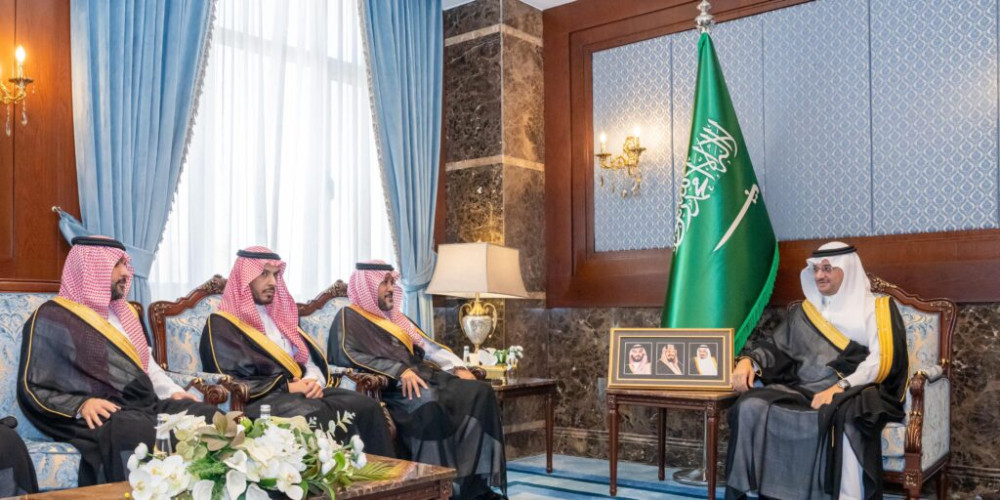 محافظ الأحساء يستقبل محافظ “منشآت”