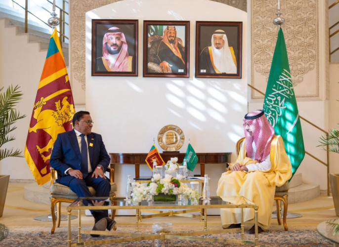 وزير الخارجية يستقبل وزير خارجية سريلانكا