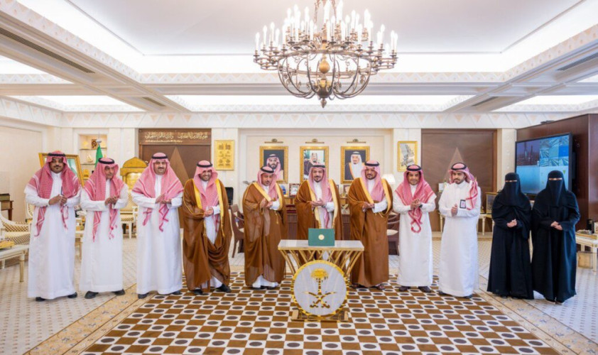 أمير القصيم يدشّن الموقع الإلكتروني لإمارة المنطقة بعد تطوير وتحديث خدماته الإلكترونية