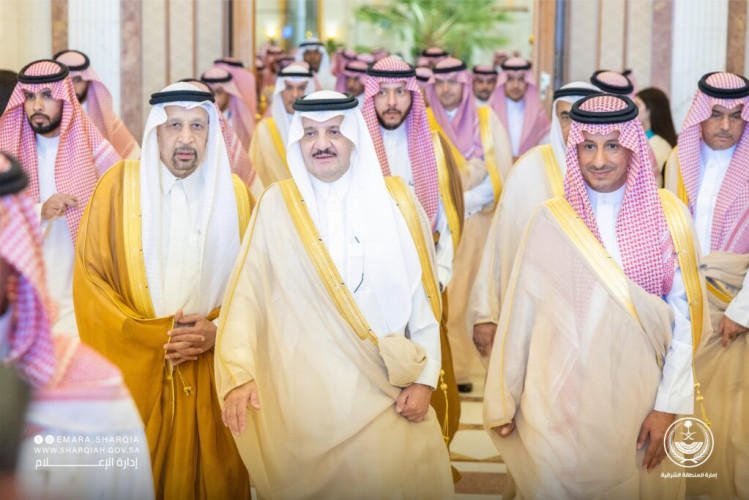 أمير المنطقة الشرقية يشهد توقيع اتفاقيات تتجاوز (7) مليارات ريال لتطوير وجهات سياحية في الخبر