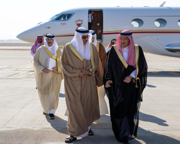 نائب وزير الخارجية يستقبل وزير خارجية البحرين لدى وصوله الرياض