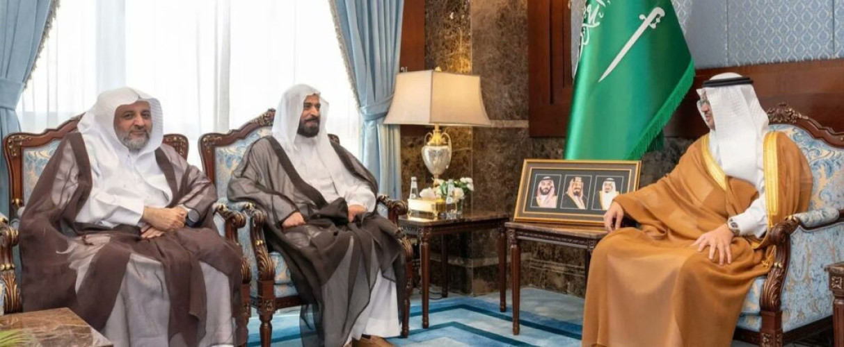 مُحافظ الأحساء يستقبل قاضي دائرة الأوقاف والمواريث بالمحافظة
