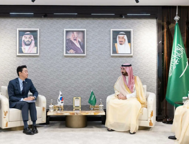 وزير الحرس الوطني يستقبل رئيس المكتب الرئاسي الكوري المبعوث الخاص لرئيس الجمهورية