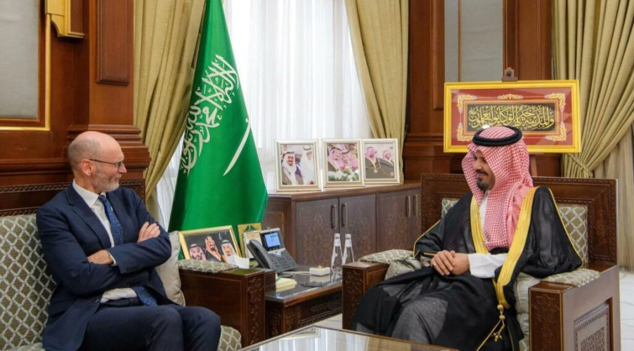 أمير منطقة المدينة المنورة يستقبل سفير المملكة المتحدة المعيَّن حديثًا لدى المملكة