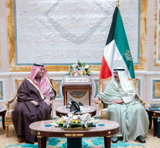 سمو أمير دولة الكويت يستقبل سمو الأمير تركي بن محمد بن فهد