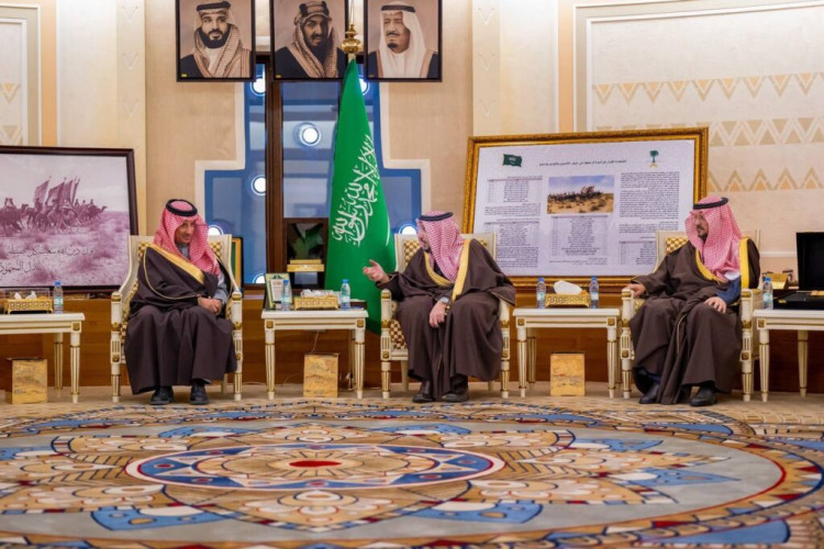 أمير منطقة القصيم يستقبل وزير السياحة