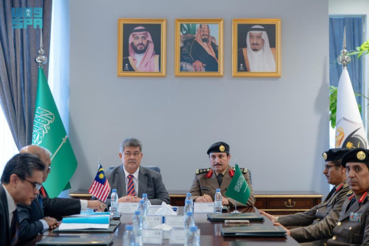 مدير الأمن العام ونائب الأمين العام لشؤون الأمن الماليزي يعقدان اجتماع لجنة التعاون الأمني بين المملكة وماليزيا
