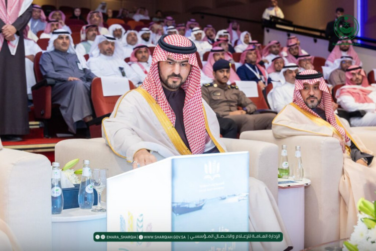 نائب أمير الشرقية يدشّن حزمة برامج تسهم في تمكين الكفاءات وتنمية جزيرة دارين وتاروت