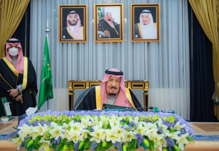 خادم الحرمين الشريفين يرأس جلسة مجلس الوزراء في الرياض