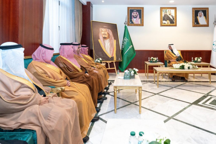 الأمير سعود بن طلال يحضر توقيع مذكرة تفاهم بين هيئة تطوير الأحساء ومركز الدراسات والبحوث القانونية في هيئة الخبراء