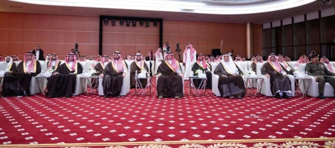 الأمير عبدالعزيز بن سعود يُكرّم الفائزين في كأس نادي الصقور 2025