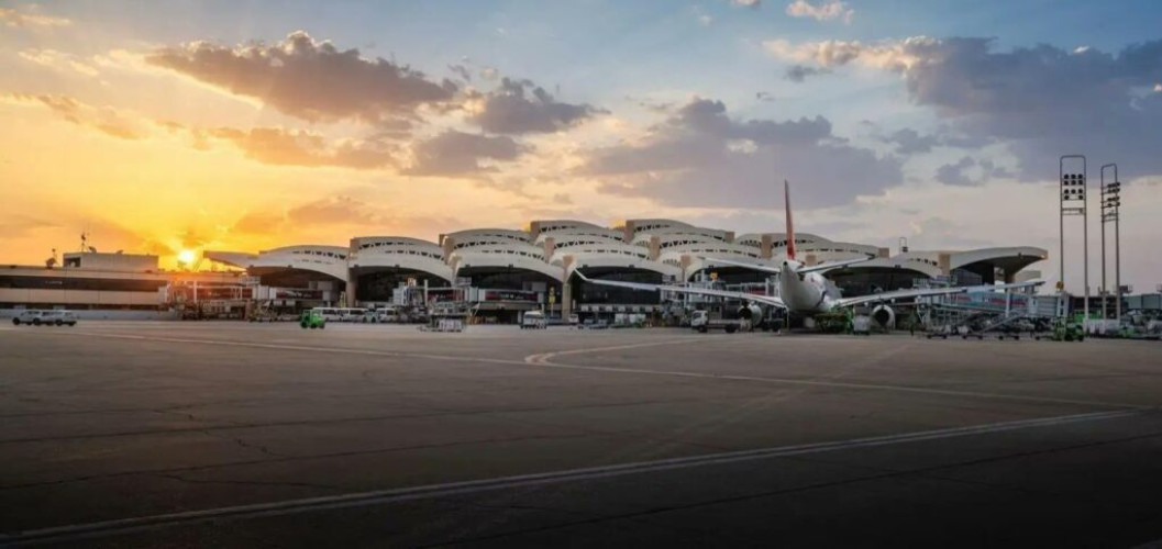 مطار الملك خالد الدولي يدشّن مسارًا جويًا جديدًا بين الرياض وبانكوك