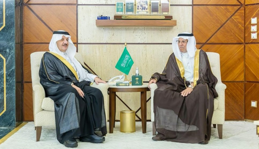 أمير الشرقية يستقبل الدوسري بعد تنازله عن قاتل شقيقه لوجه الله